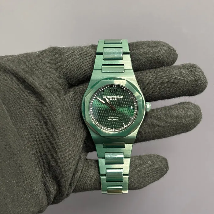Happy Jewelers Watches Girard Perregaux Laureato 38mm Green Dial Watch Ref 810053230801CX