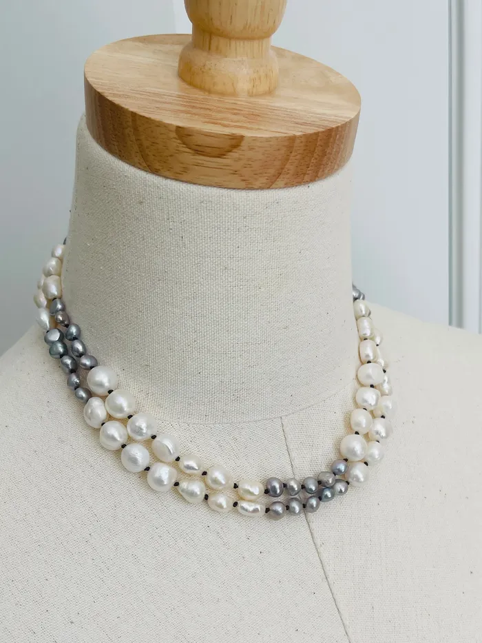 IST Necklaces Ivory Peacock Pearl Necklace