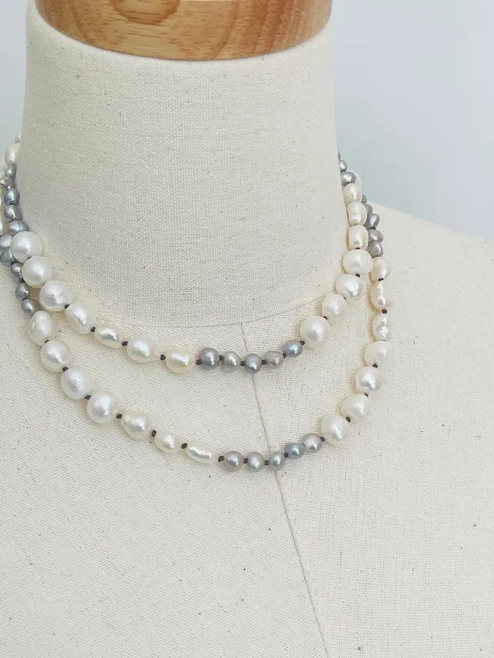IST Necklaces Ivory Peacock Pearl Necklace